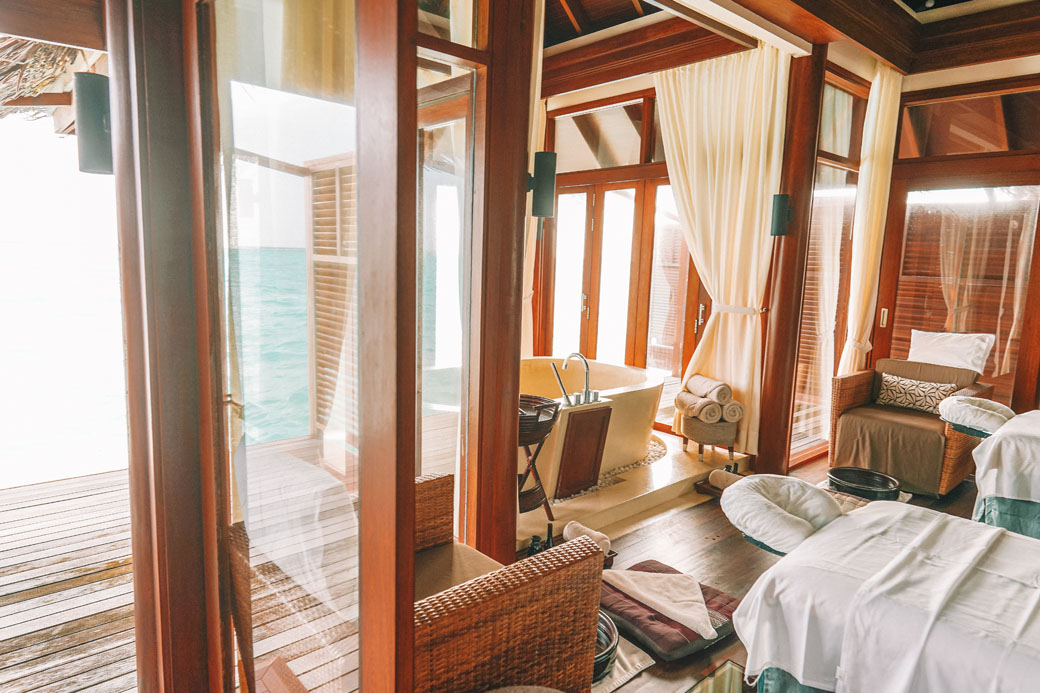 Anantara Dhigu Resort | Luxurious Resort in the Maldives | Family Friendly Resort | Beach Vacation | Bubbly Moments