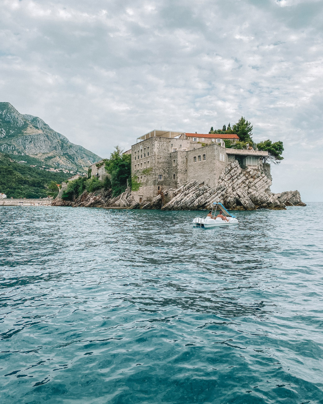 Travel to Montenegro | History of Montenegro | Natural Beauty of Montenegro | Montenegrin Cuisine | Bubbly Moments